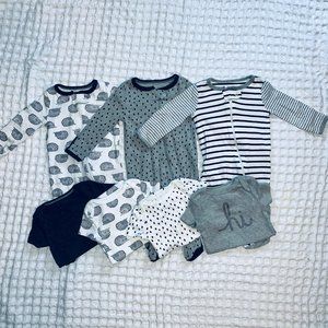 0-3 month – 3pk Sleep N’ Play Pajamas & 4 short sleeve bodysuits